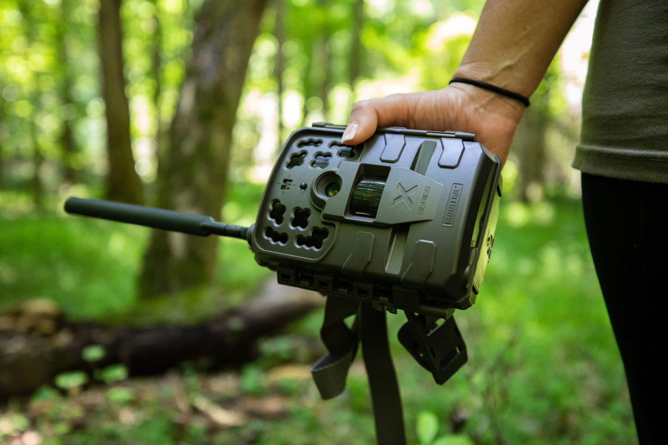 moultrie-mobile-cellular-trail-camera-reviews